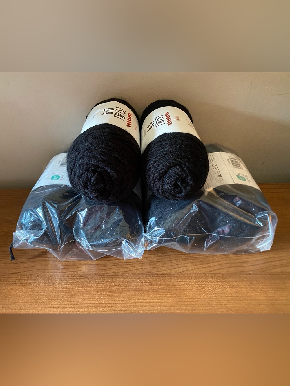 6 BIG TWIST VALUE 6 oz - 380 Yd Each - Black